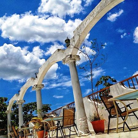 Pacot Breeze Hotel Musseau Bagian luar foto