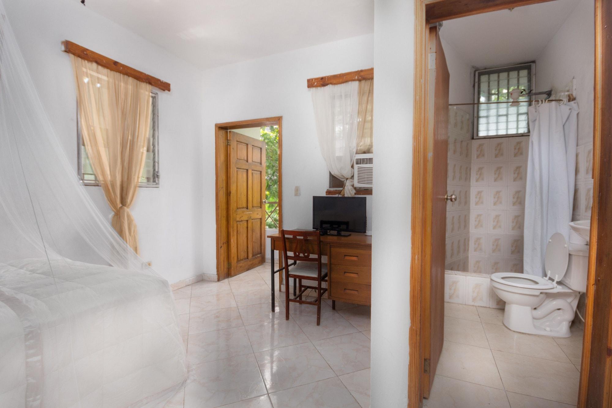 Pacot Breeze Hotel Musseau Bagian luar foto