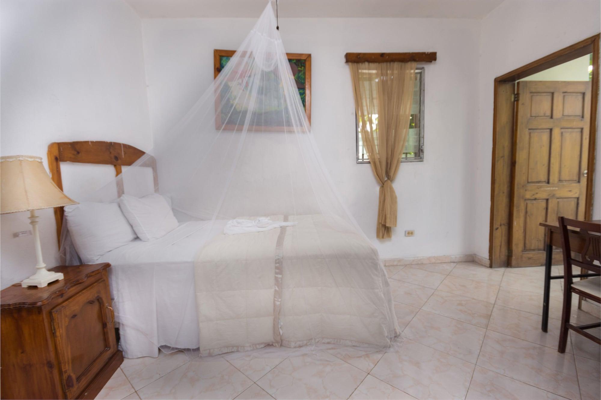 Pacot Breeze Hotel Musseau Bagian luar foto