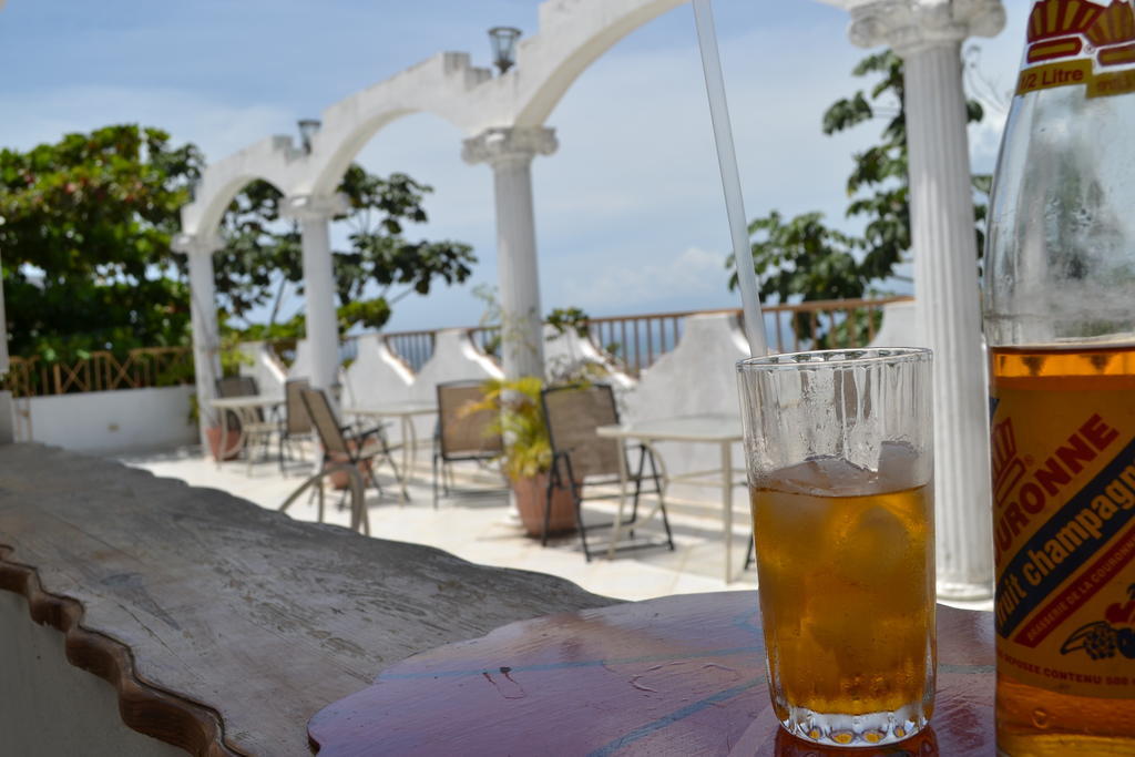 Pacot Breeze Hotel Musseau Bagian luar foto