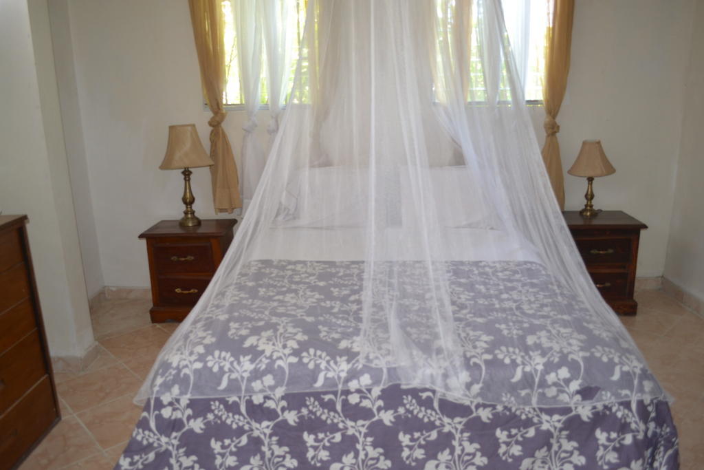 Pacot Breeze Hotel Musseau Ruang foto