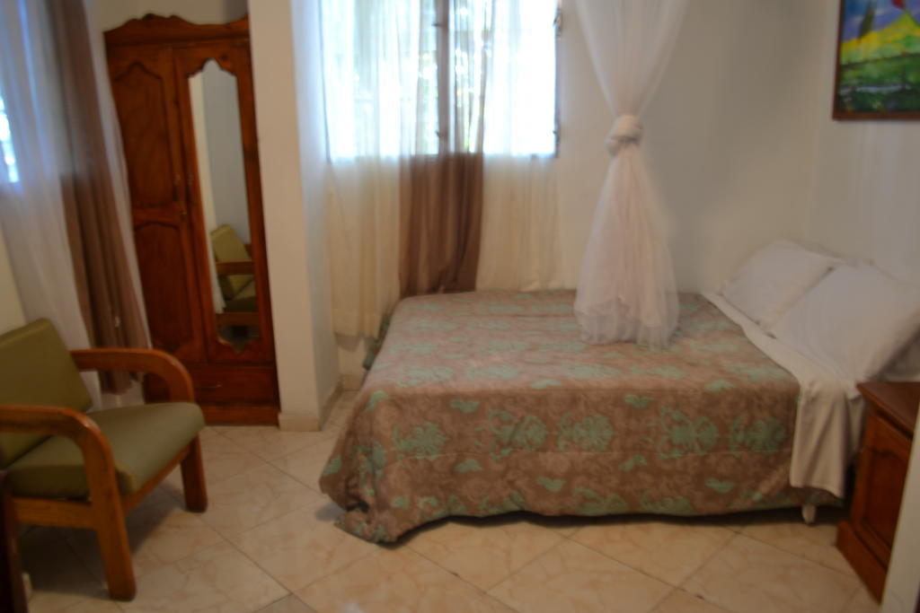 Pacot Breeze Hotel Musseau Ruang foto