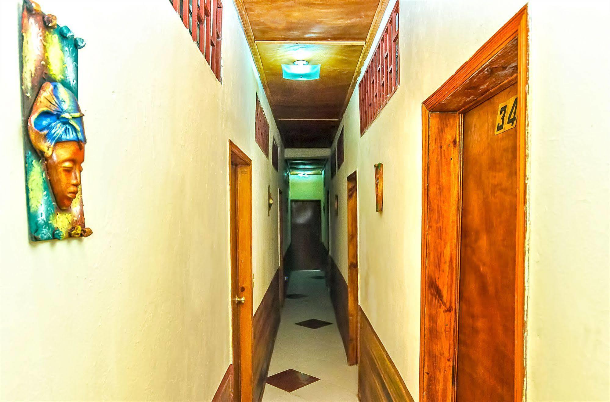Pacot Breeze Hotel Musseau Bagian luar foto